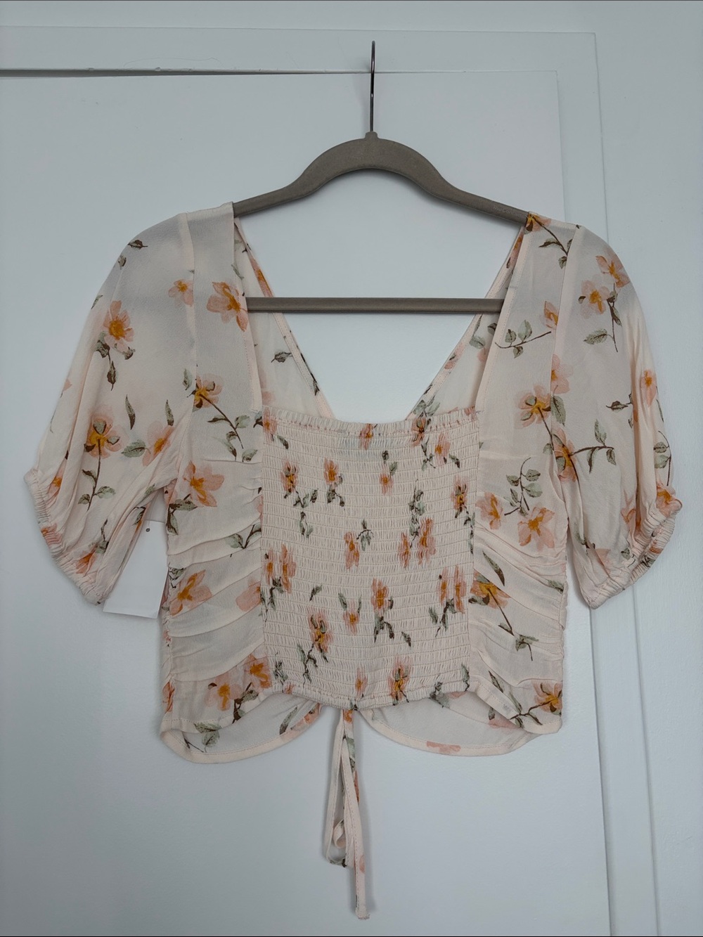Floral Ruched Crop Top - Light Pink - Picture 3 of 3